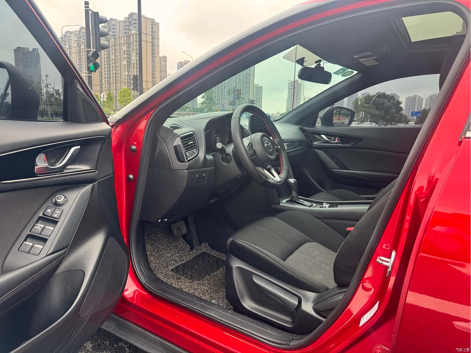 Mazda CX-4, 2020 все фото