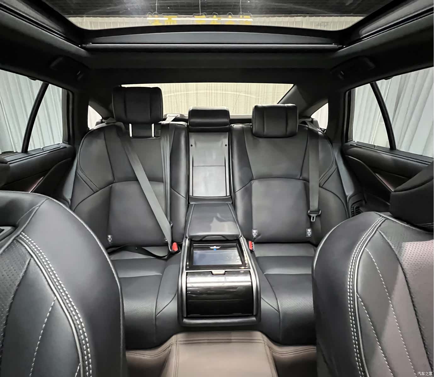 Toyota Crown, 2026 9