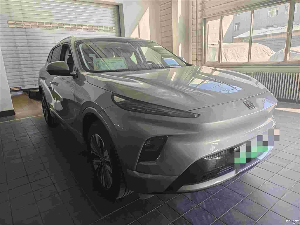 Buick E5, 2025 4