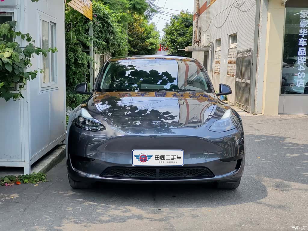 Tesla Model Y, 2024 2