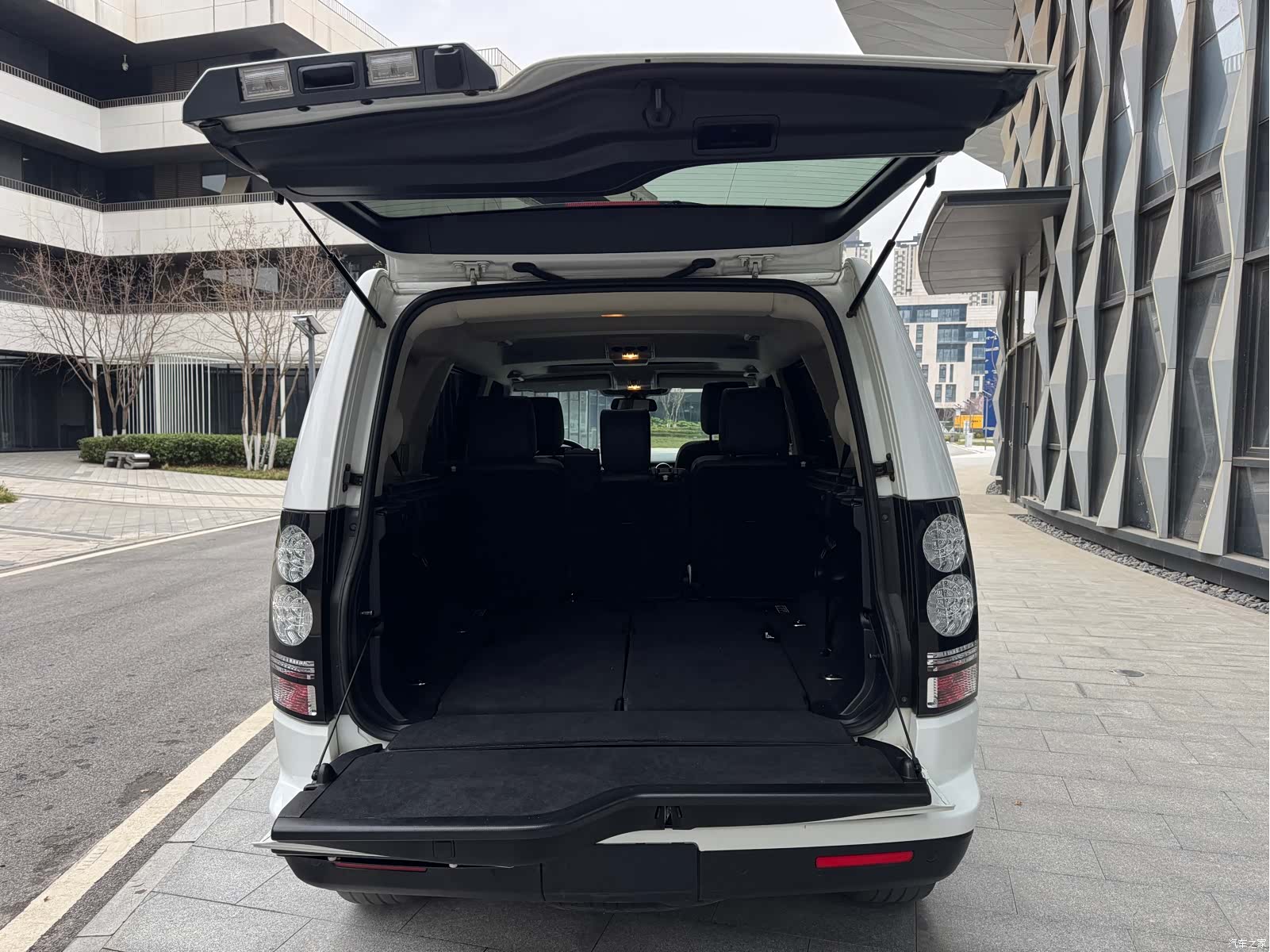 Land Rover Discovery, 2016 16