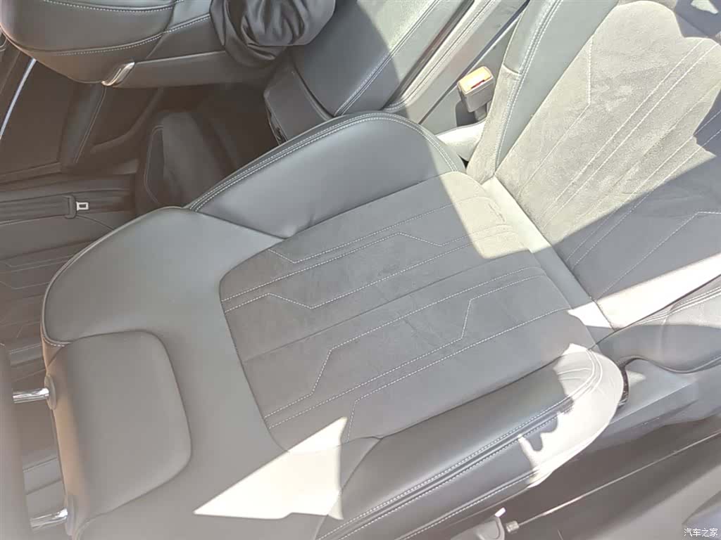 Audi A7L, 2024 25