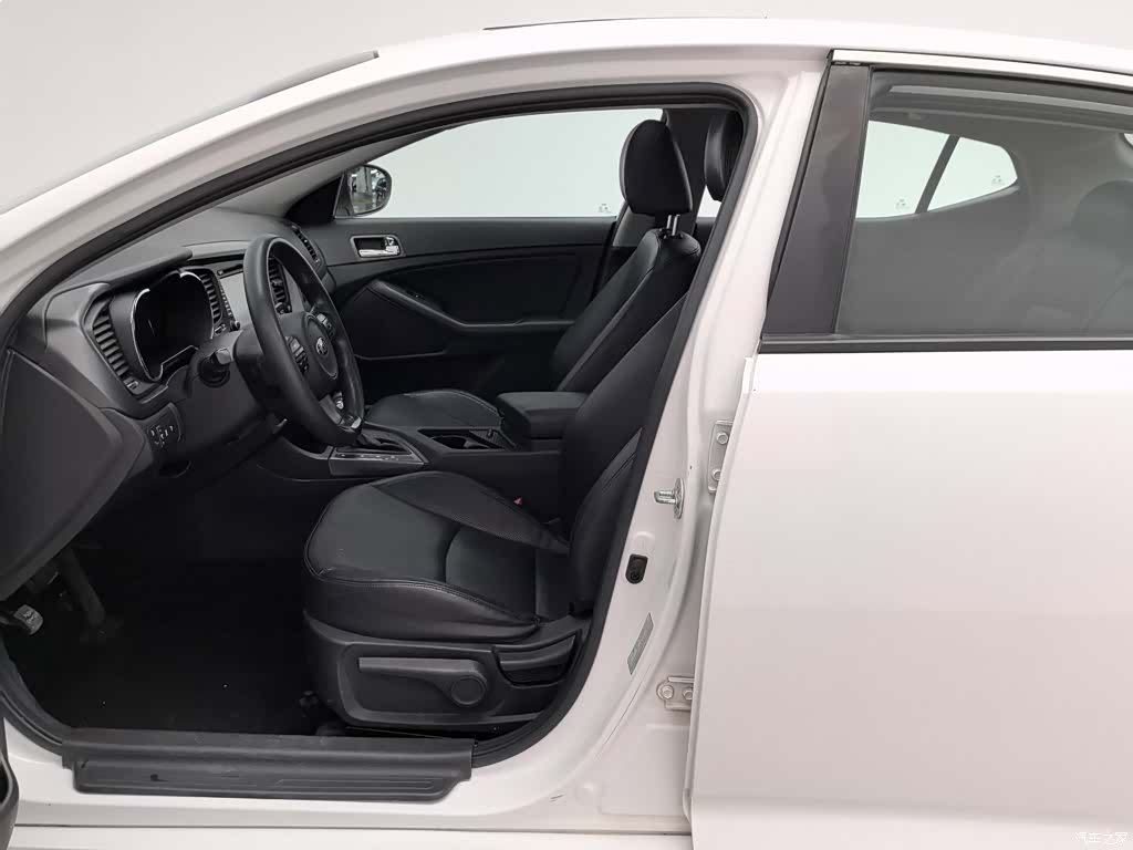 Kia K5, 2015 10