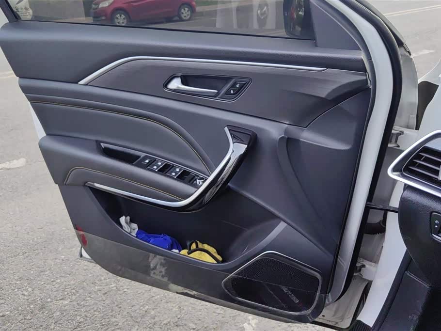 Besturn T77 Besturn T77
