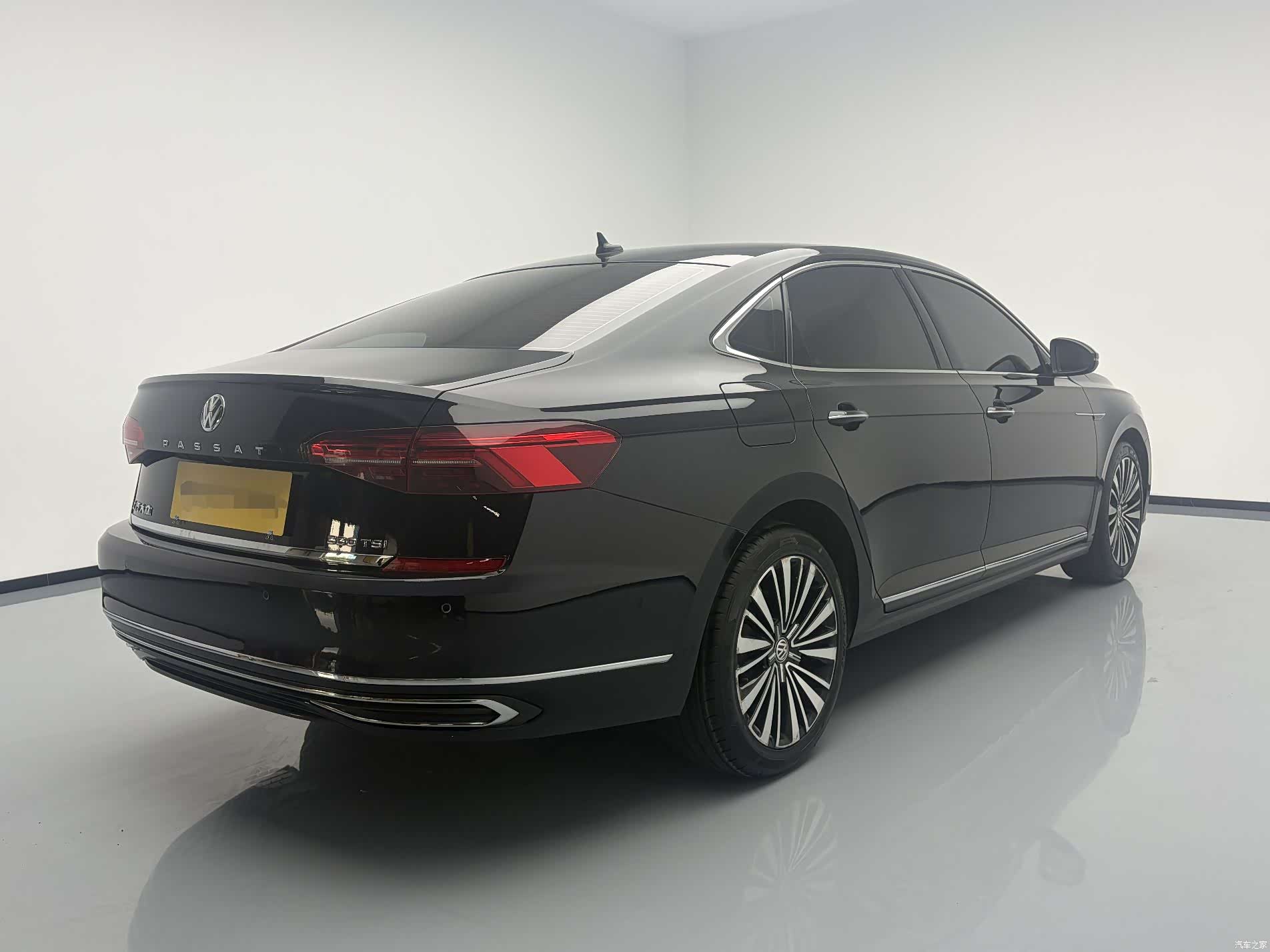 Volkswagen Passat, 2020 4