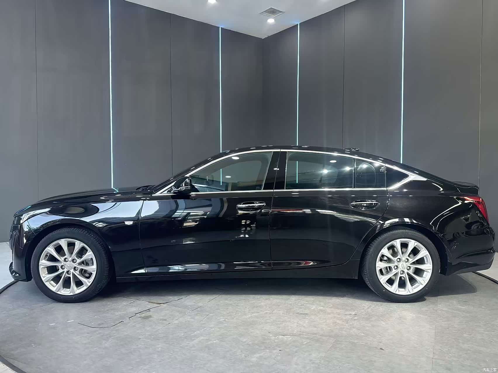 Cadillac CT5, 2023 все фото