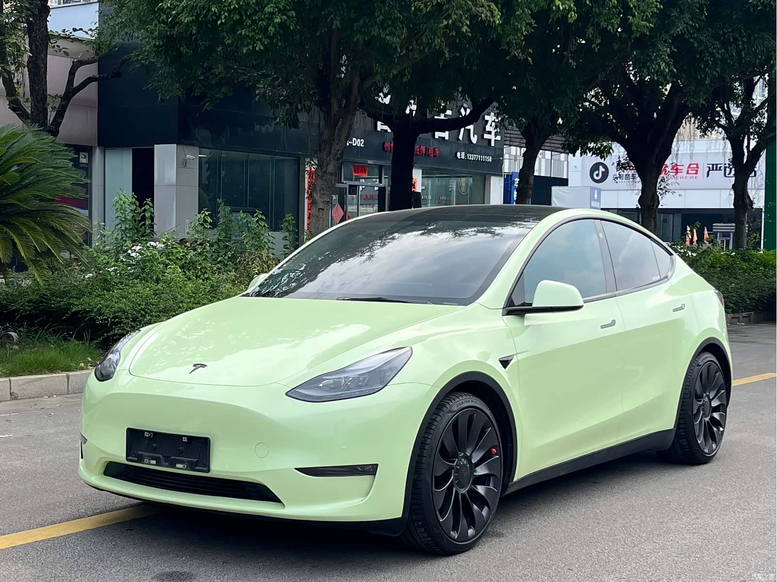 Tesla Model Y, 2022 1