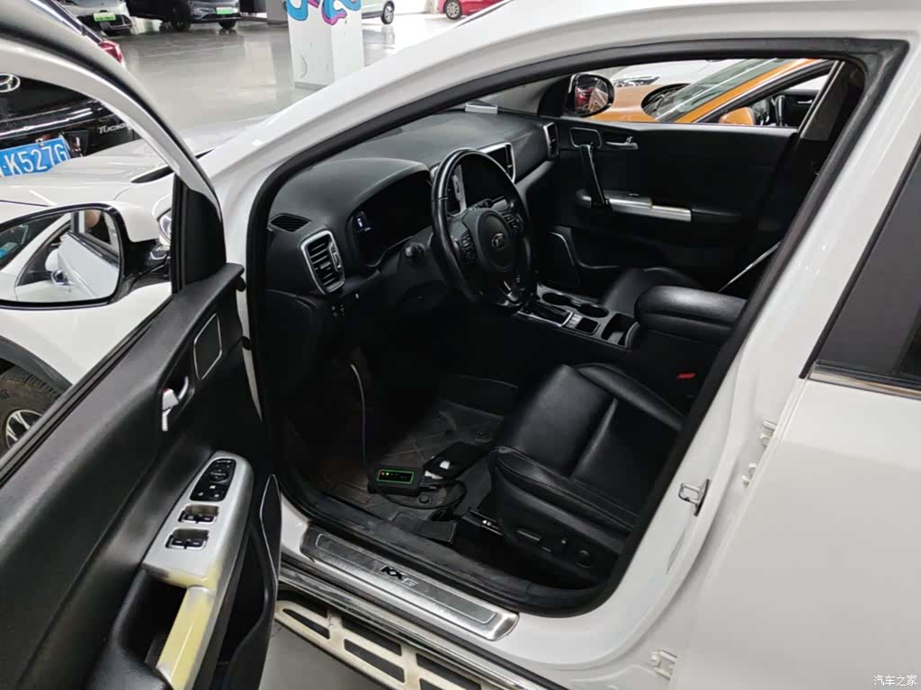 Kia KX5, 2016 12