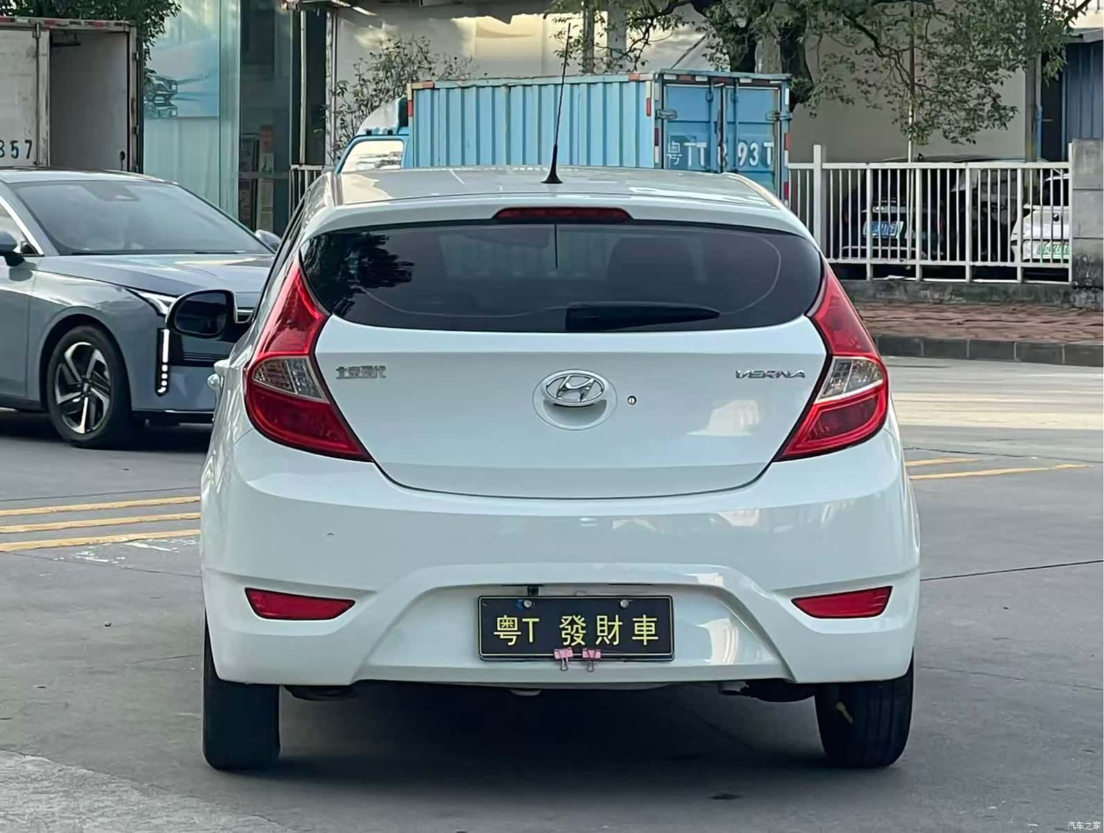 Hyundai GLX, 2016 8