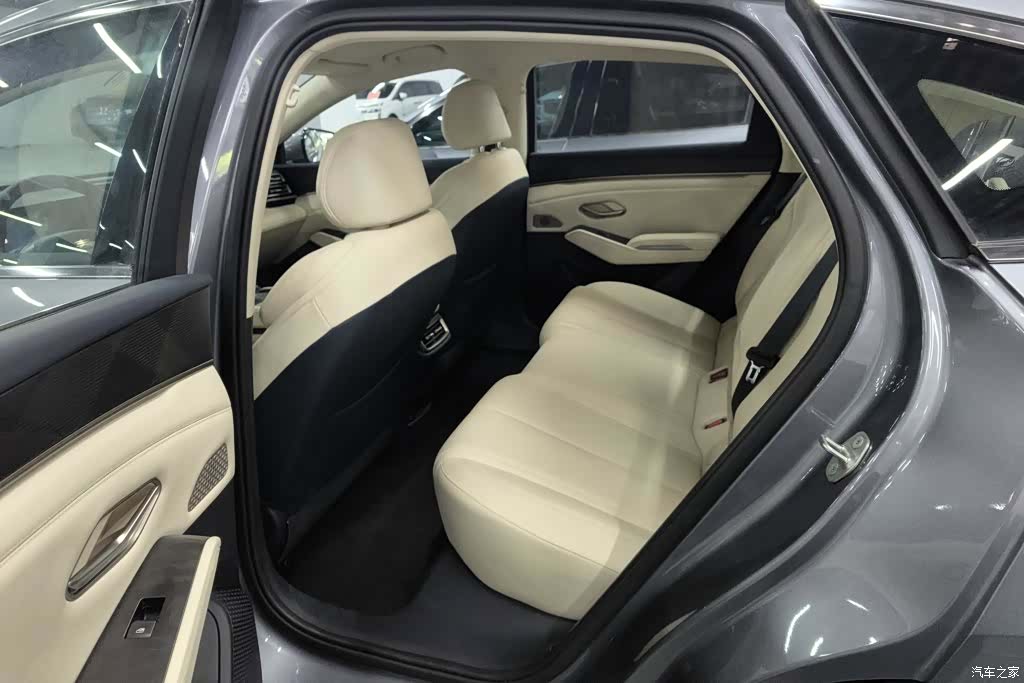 BYD Qin, 2024 11