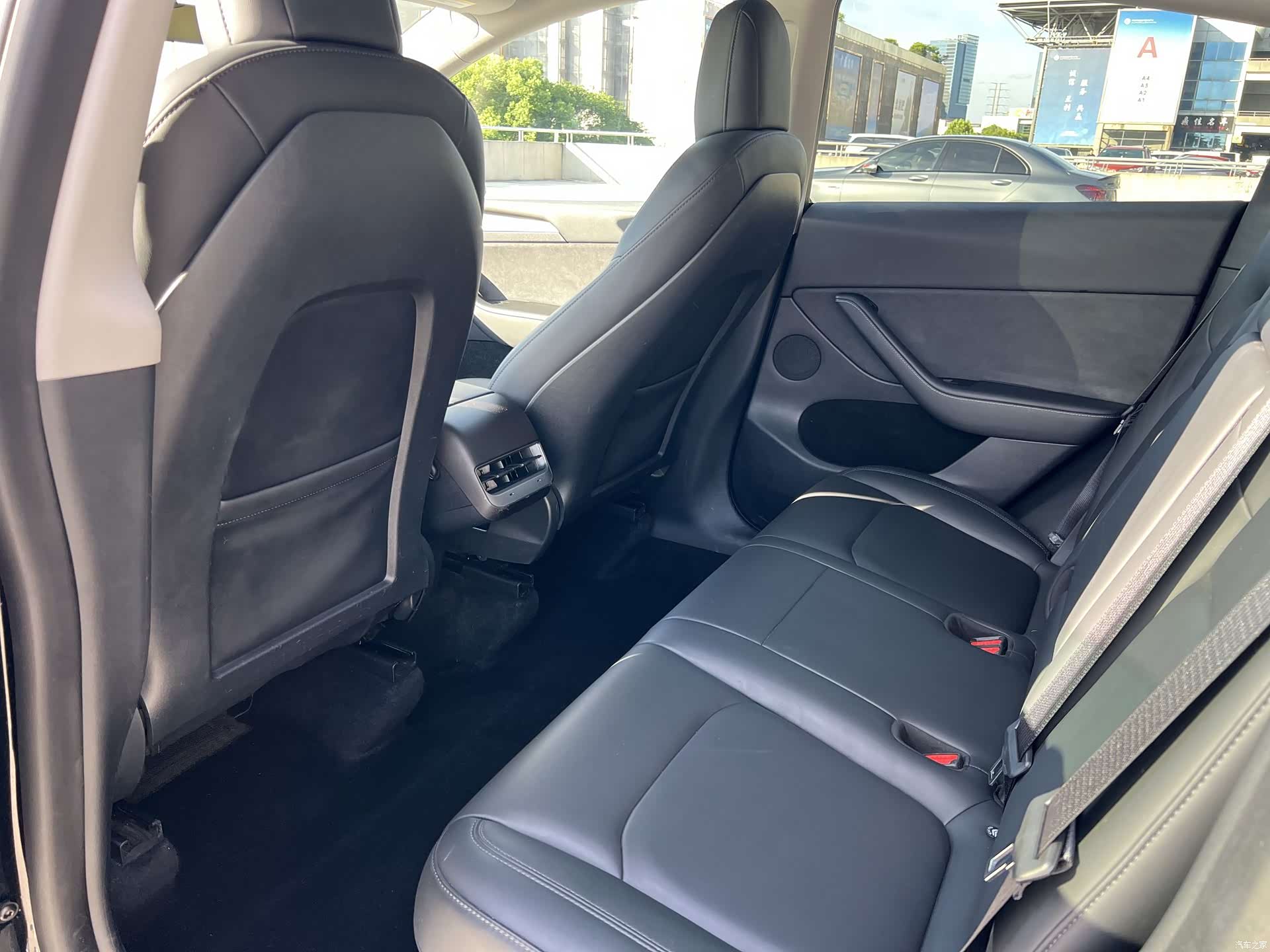 Tesla Model Y, 2021 7