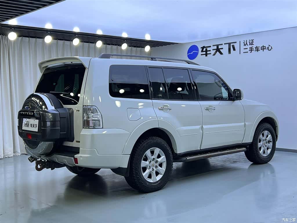 Mitsubishi Pajero, 2015 4