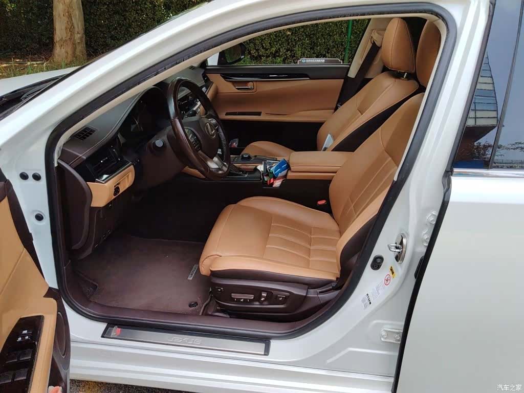 Lexus ES, 2016 8