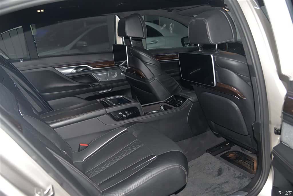 BMW 7 Series, 2016 10