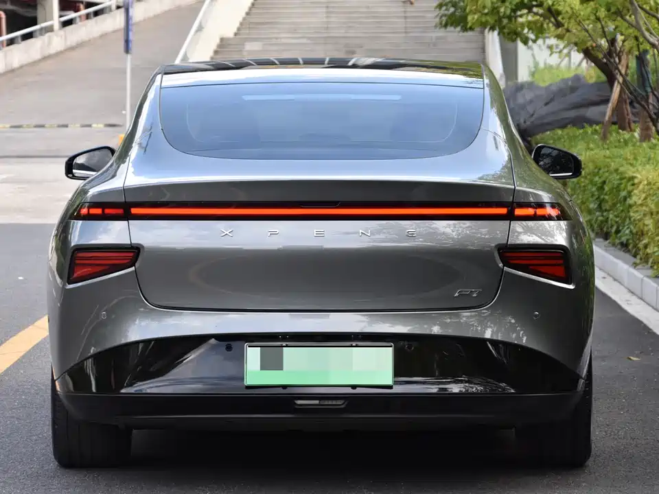 XPENG P7