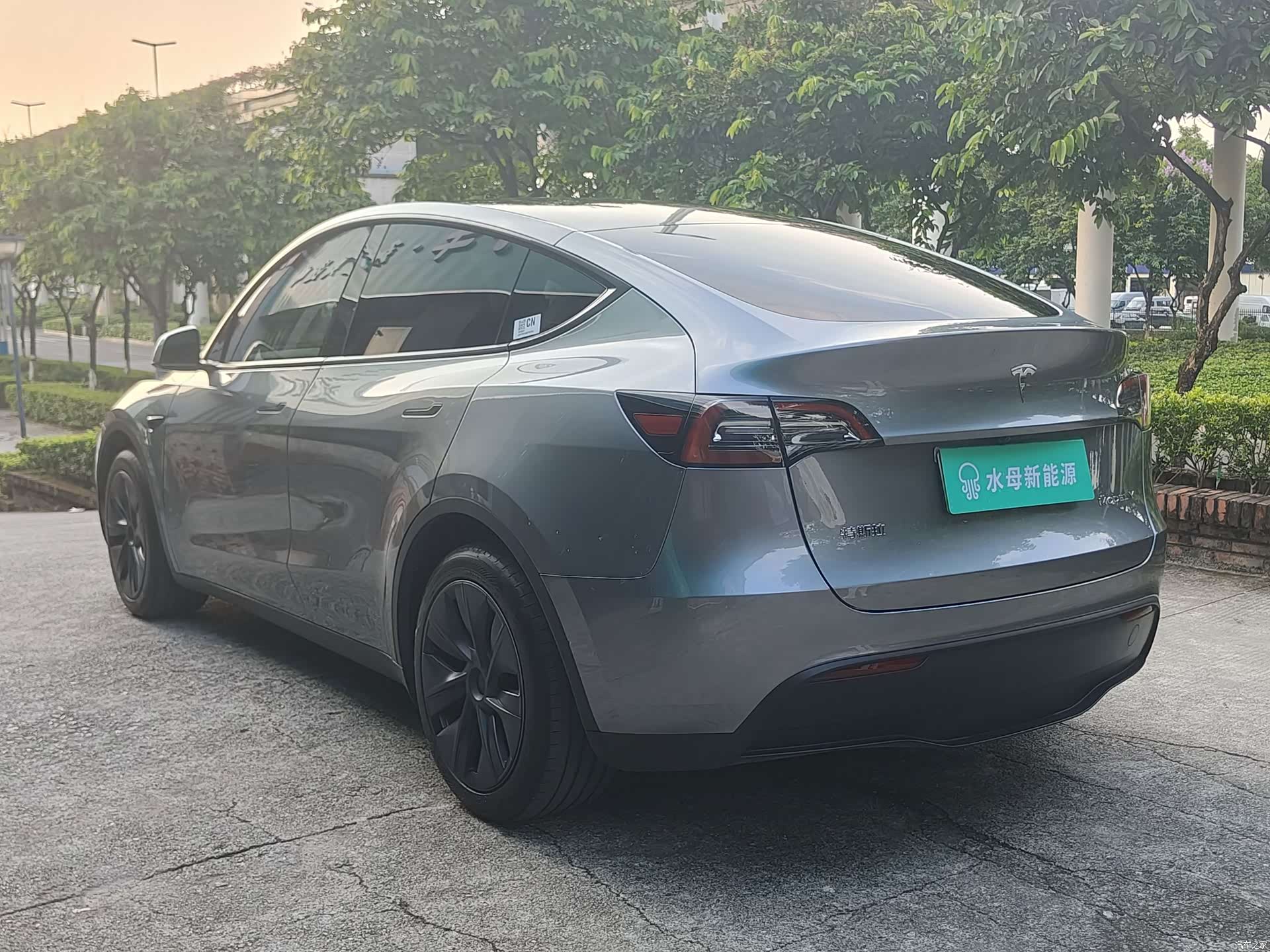 Tesla Model Y, 2024 4