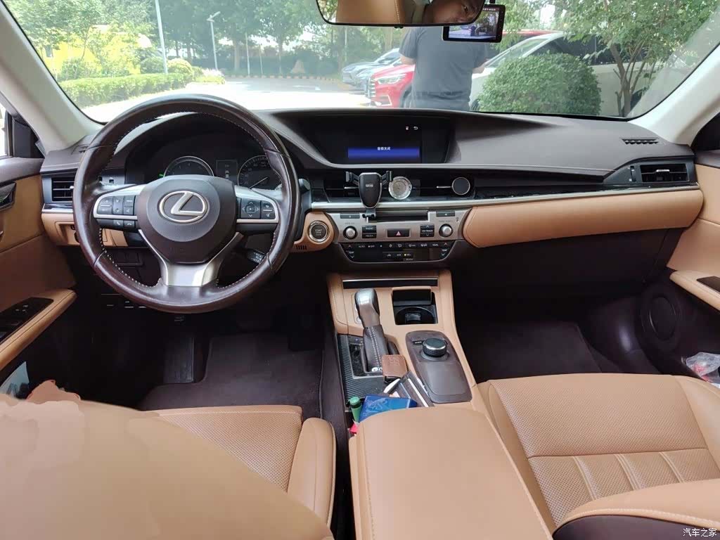 Lexus ES, 2016 13
