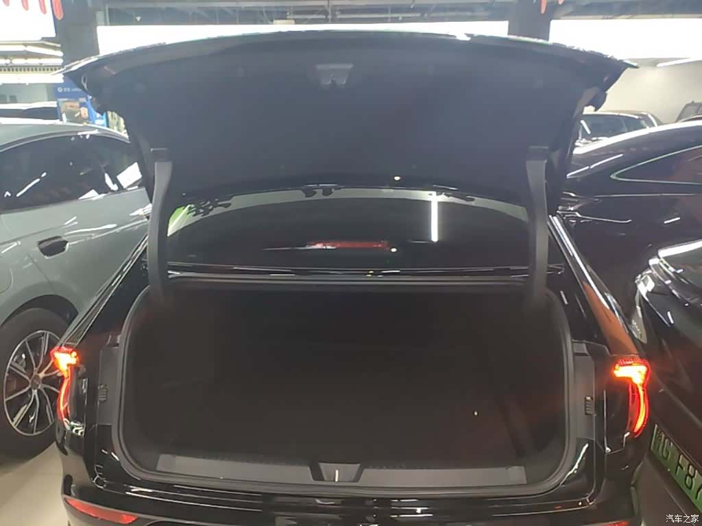 Wuling Starlight, 2025 19