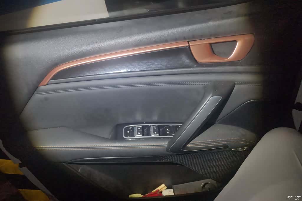 Wuling RS-5, 2019 7