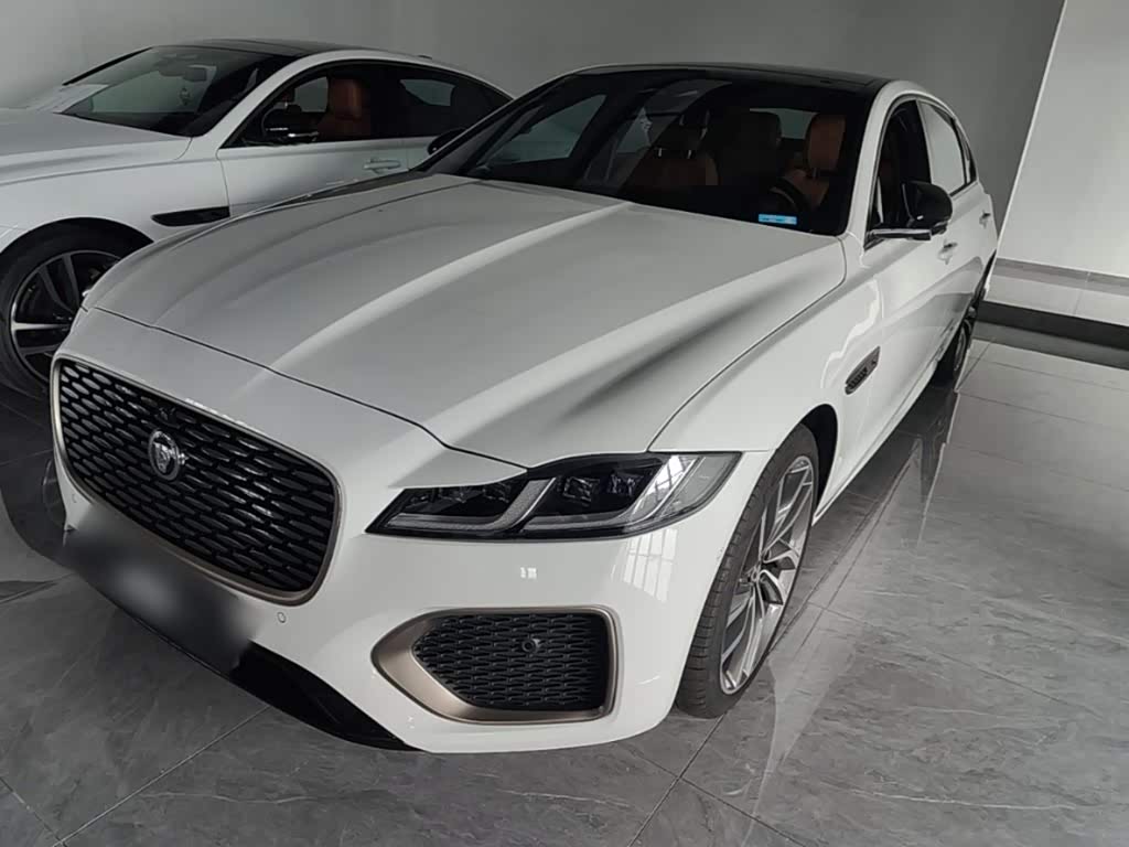 Jaguar XFL