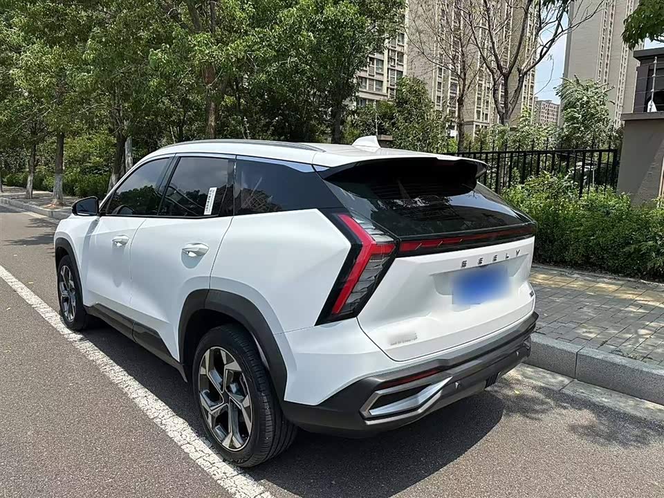 Geely Atlas L