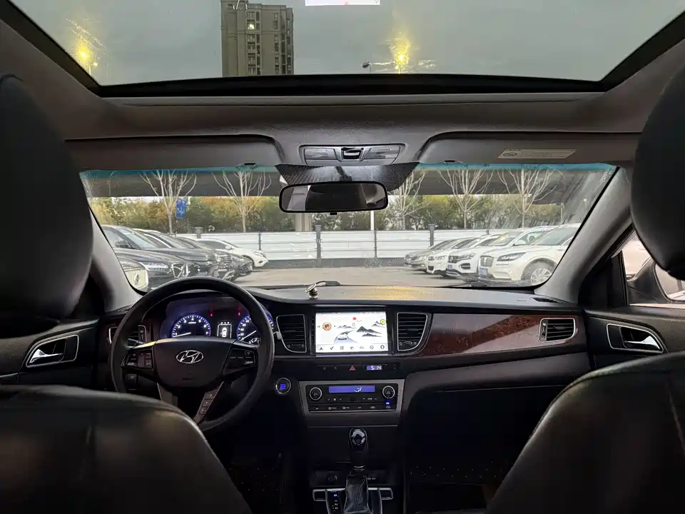 Hyundai Name picture