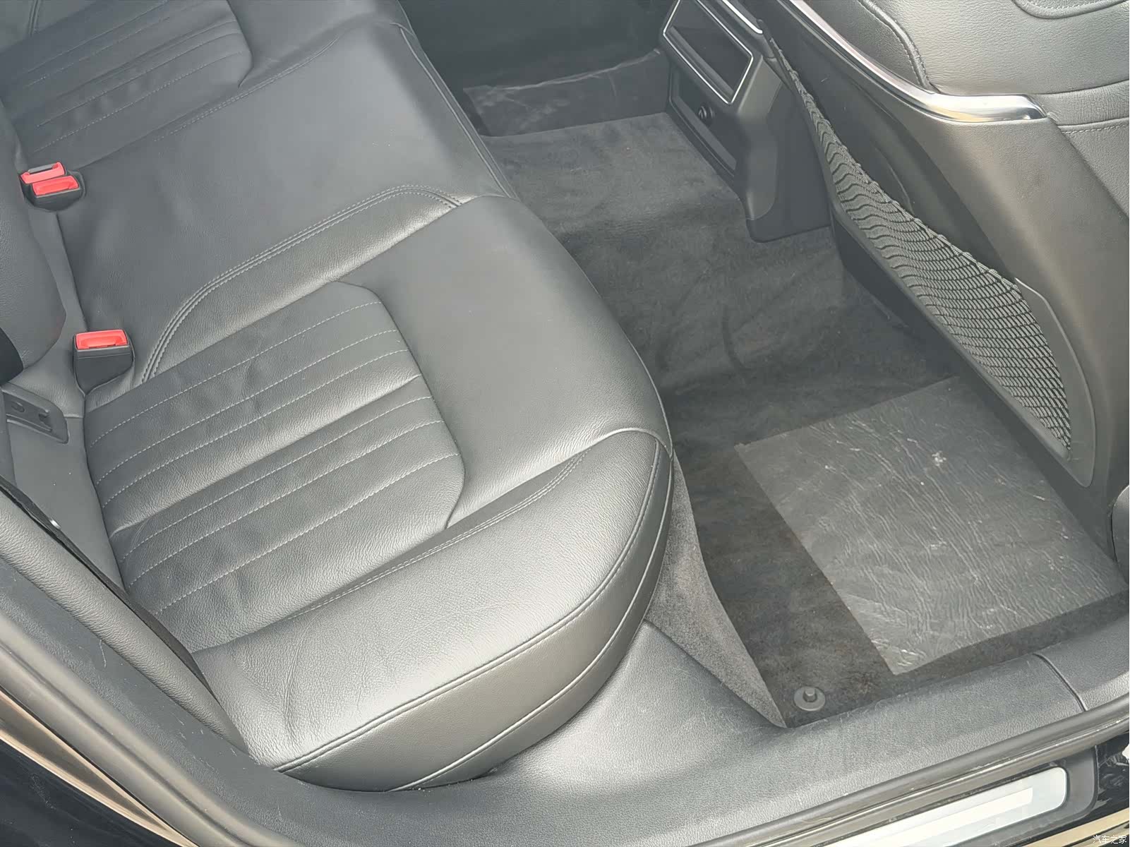 Audi A6L, 2020 13