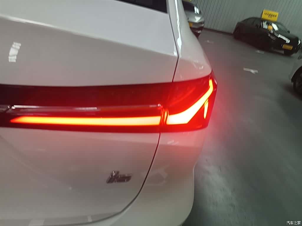 Roewe i5, 2025 8