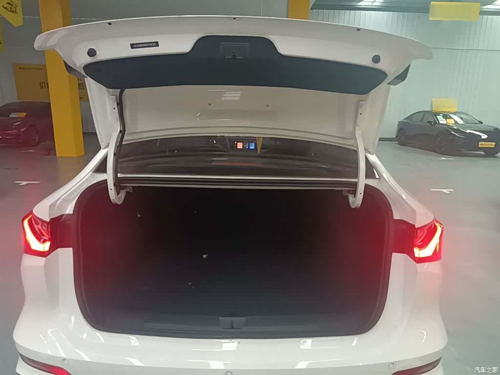 Roewe i5, 2025 19