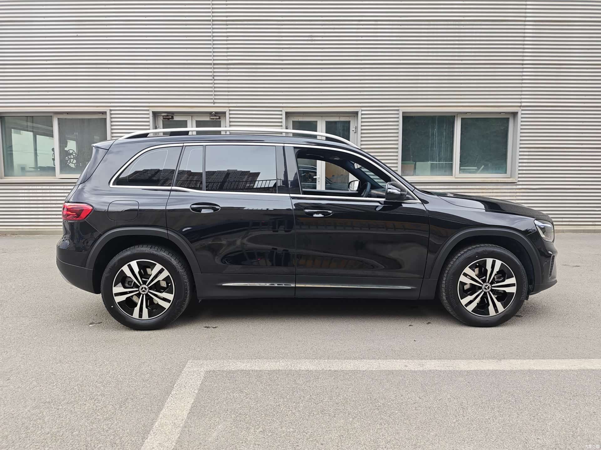 Mercedes-Benz GLB, 2025 14