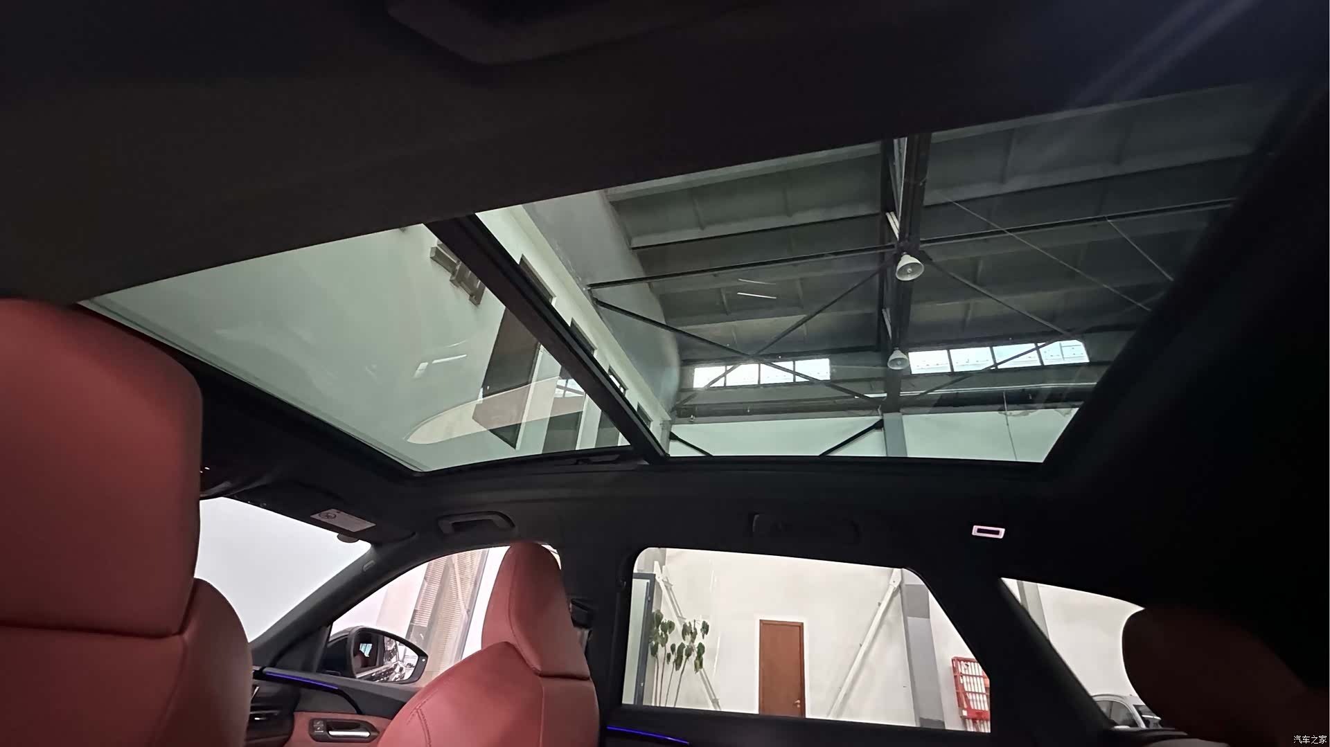 Audi Q5L, 2025 10