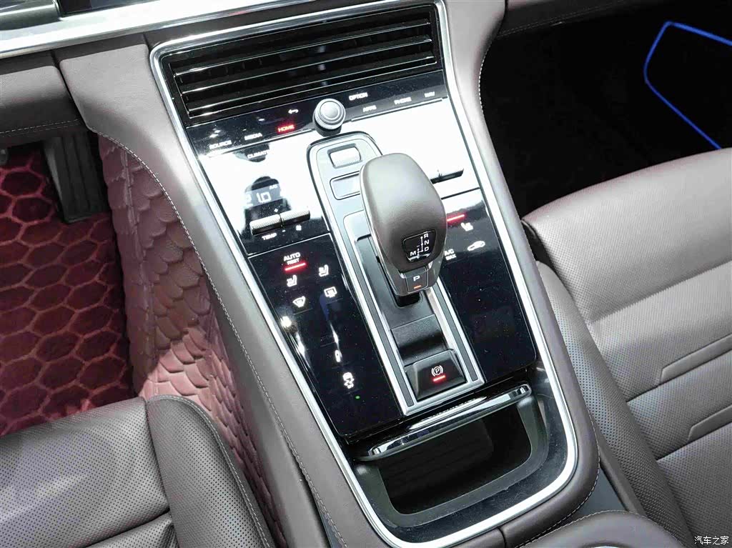 Porsche Panamera, 2023 11