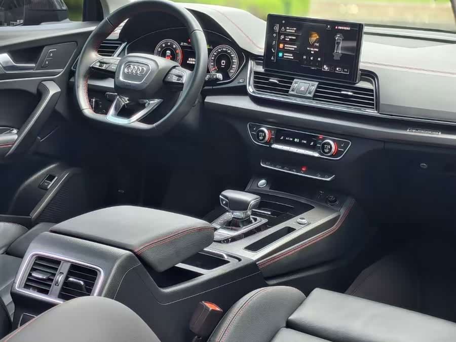 Audi Q5L 2021, фото 15