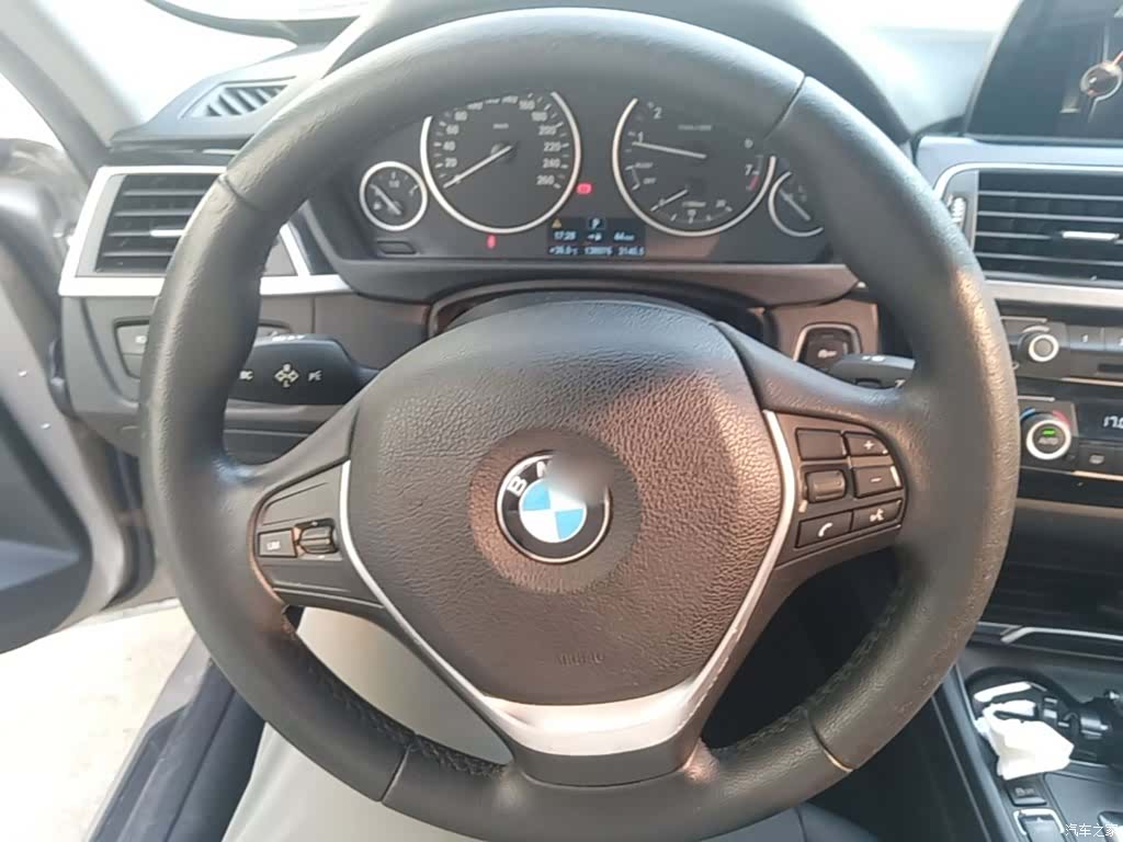 BMW 3 Series, 2016 11