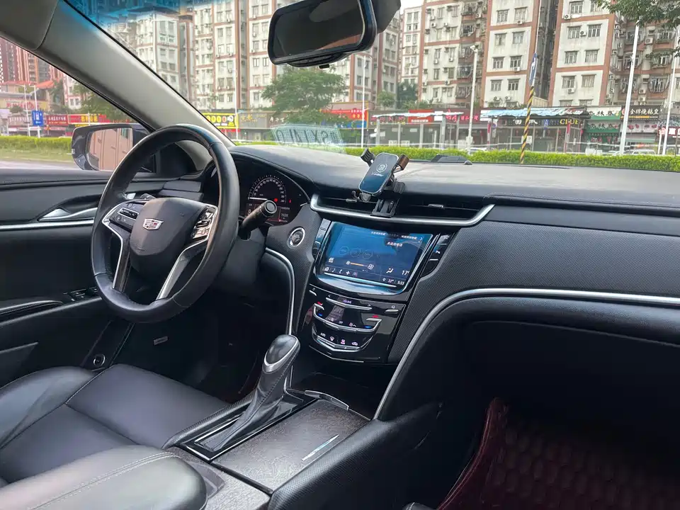 Cadillac XTS