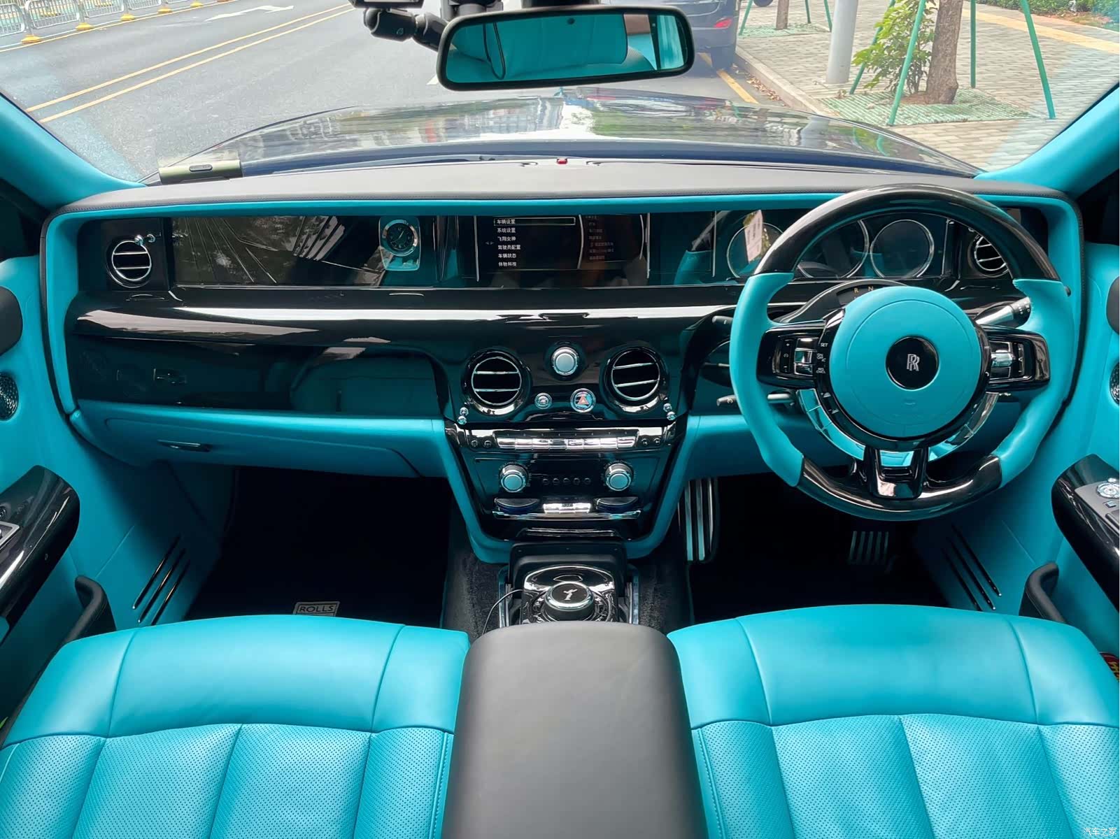 Rolls-Royce Phantom, 2011 7