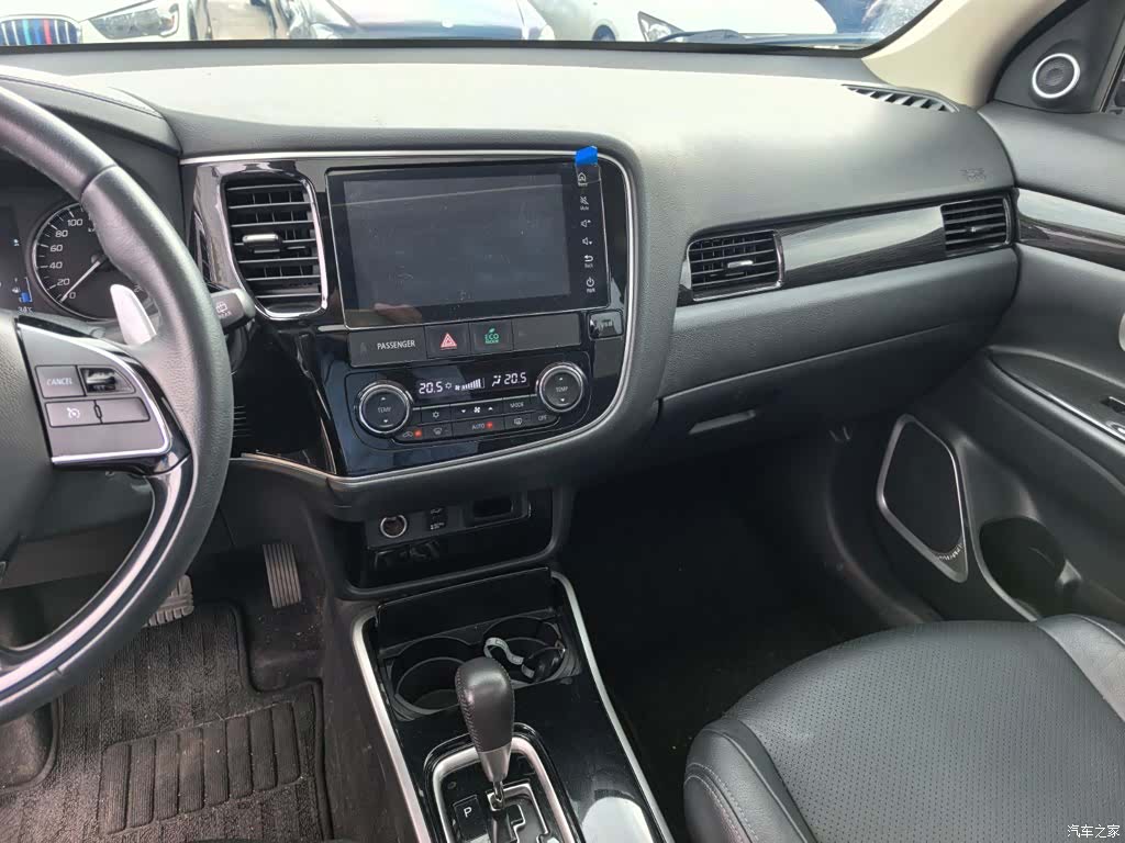 Mitsubishi Outlander, 2017 15