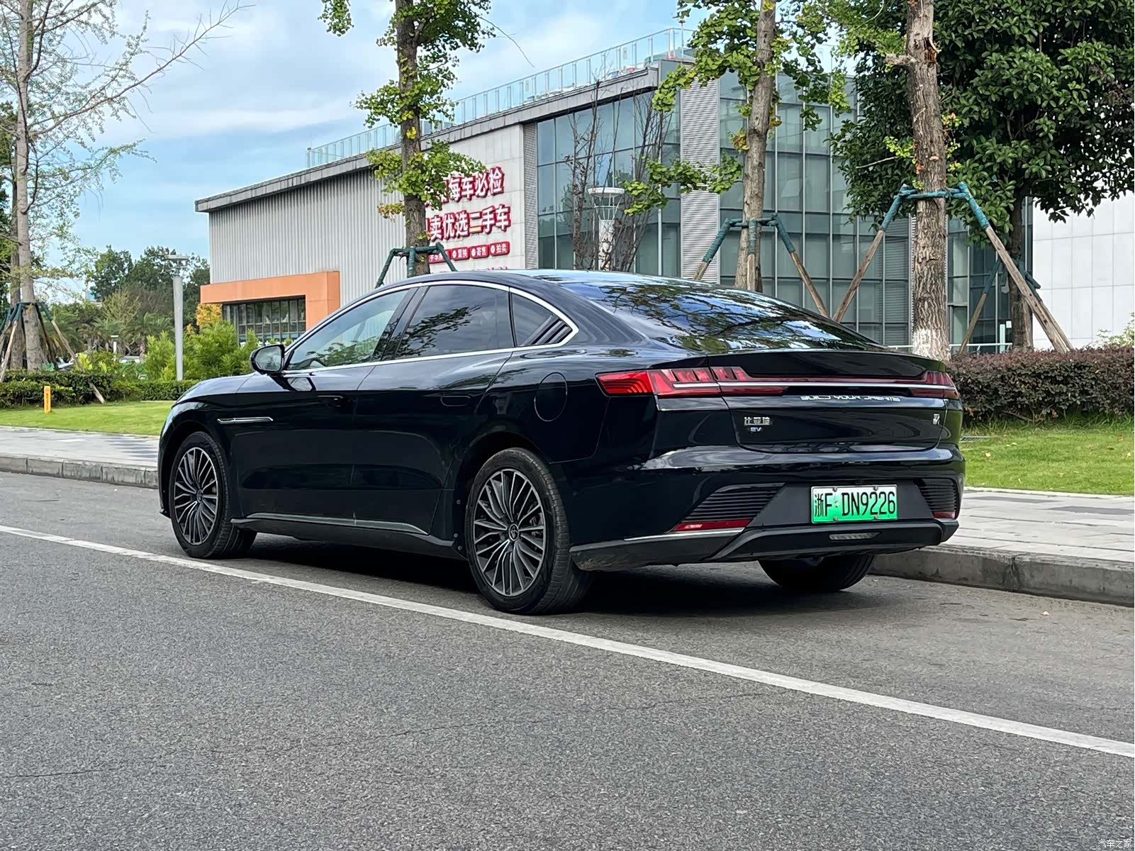 BYD Han, 2021 23