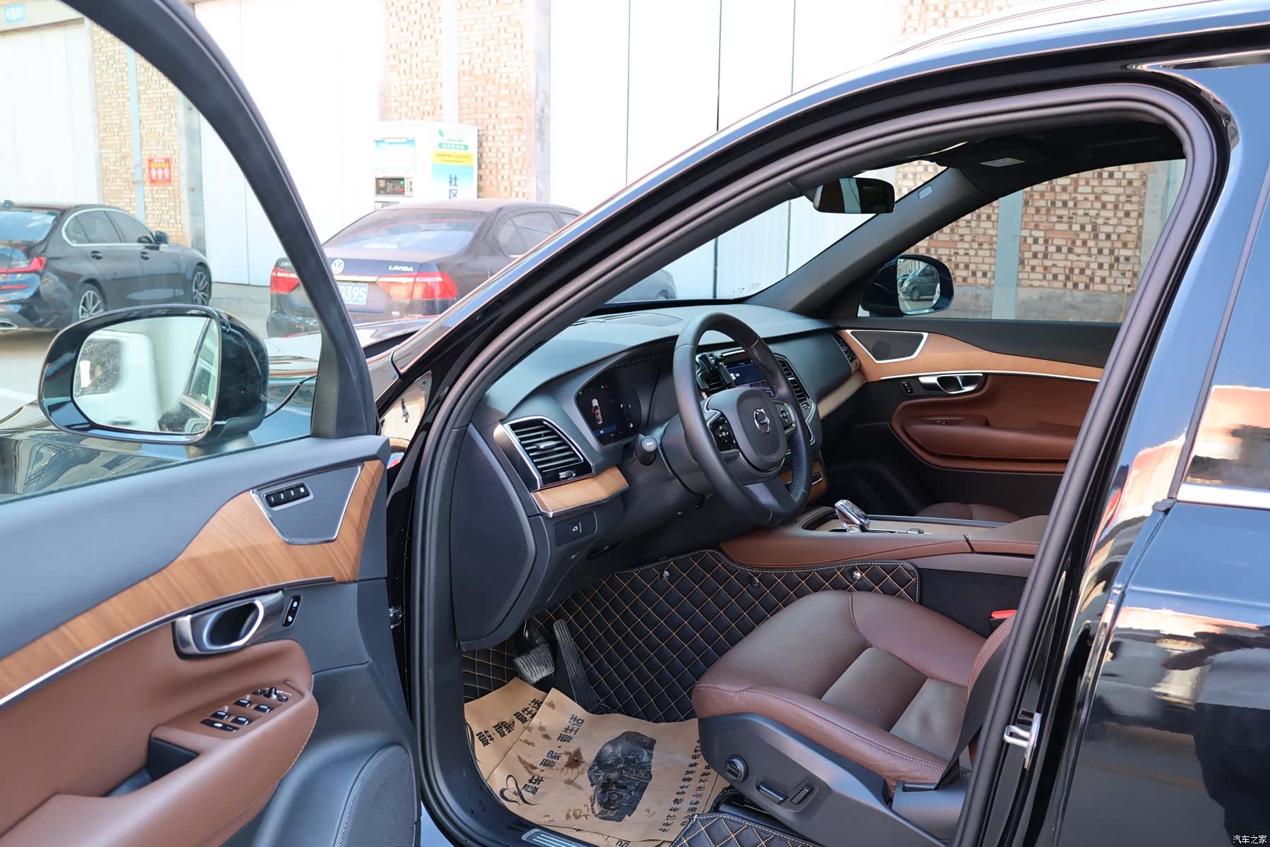 Volvo XC90, 2025 все фото