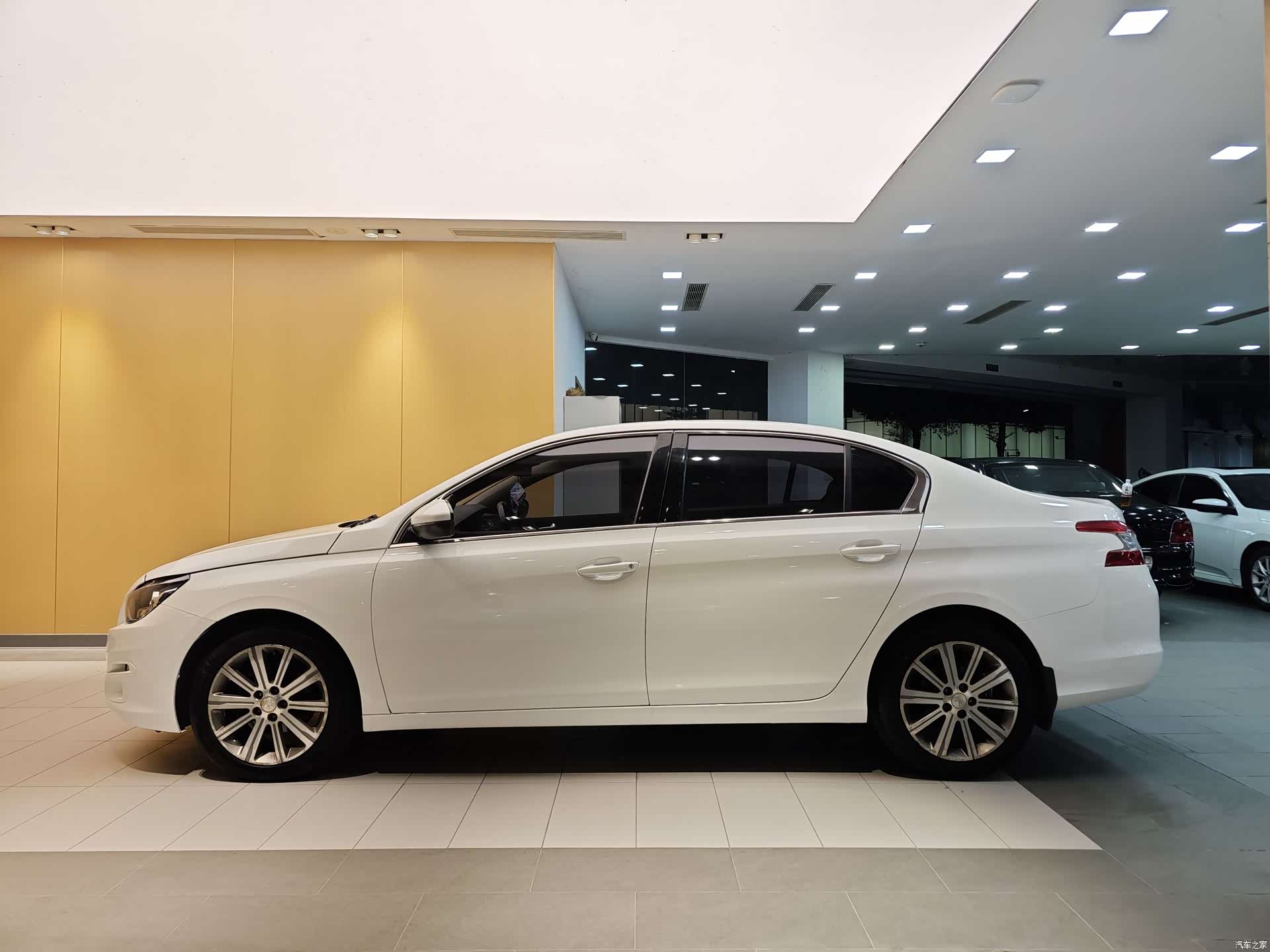 Peugeot 408, 2016 7