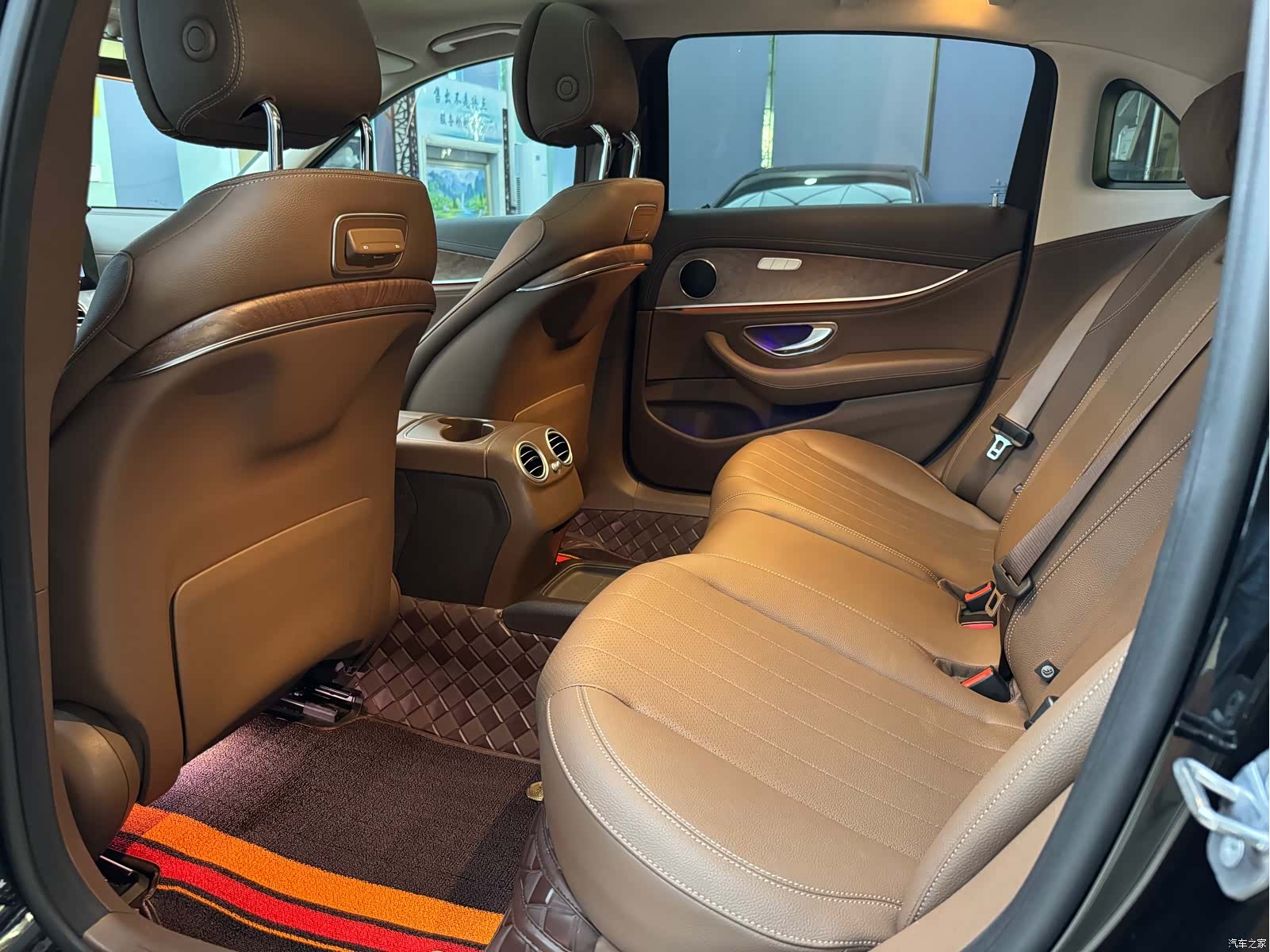 Mercedes-Benz E-Class, 2019 6