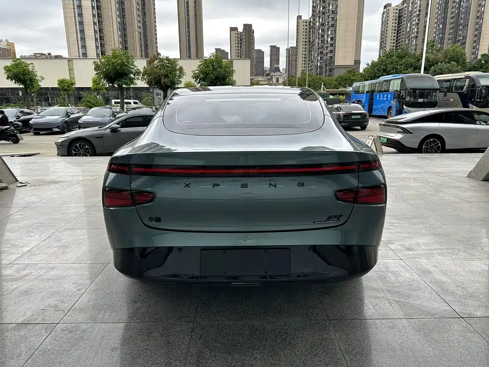 XPENG P7