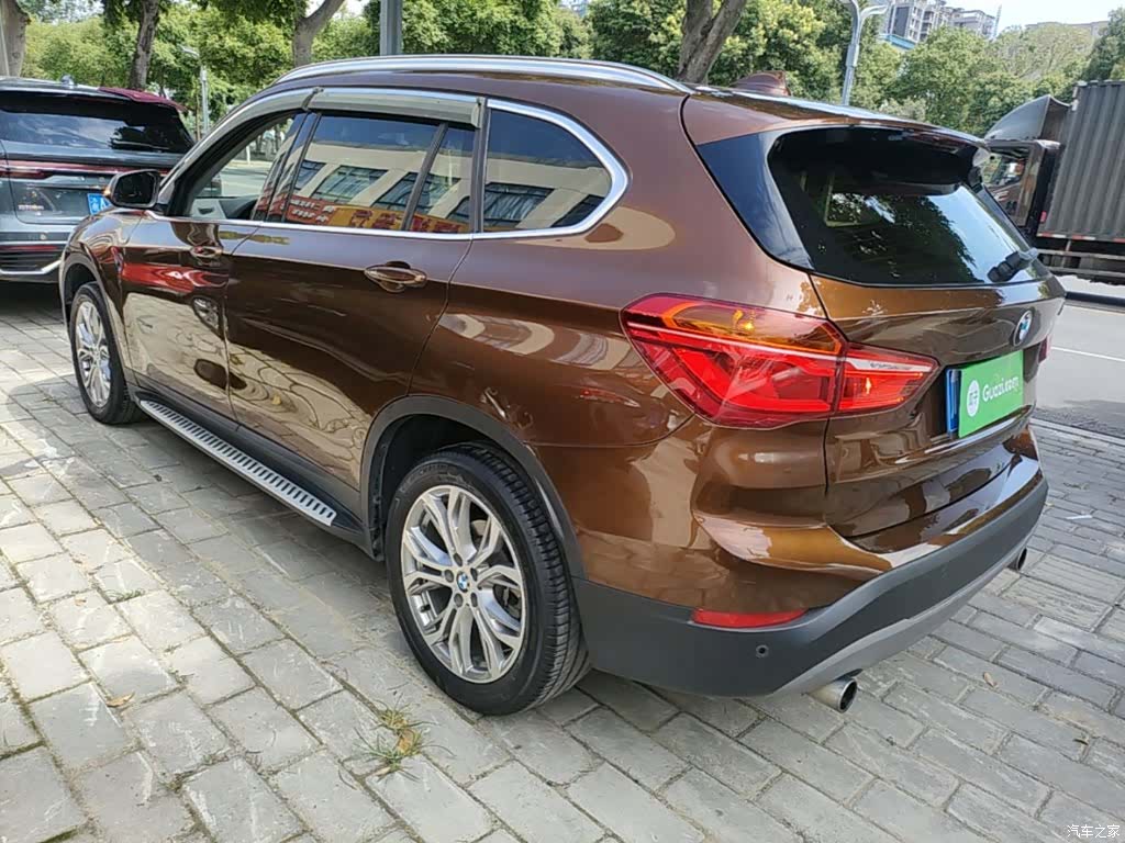 BMW X1, 2018 все фото
