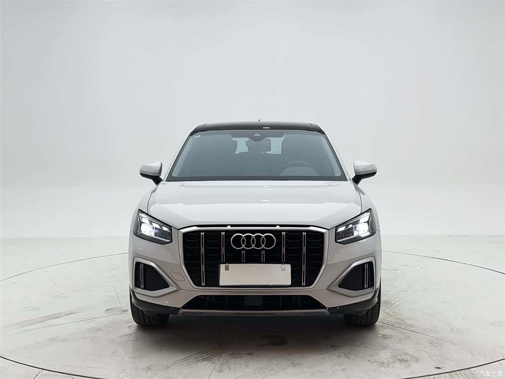 Audi Q2L, 2022 2