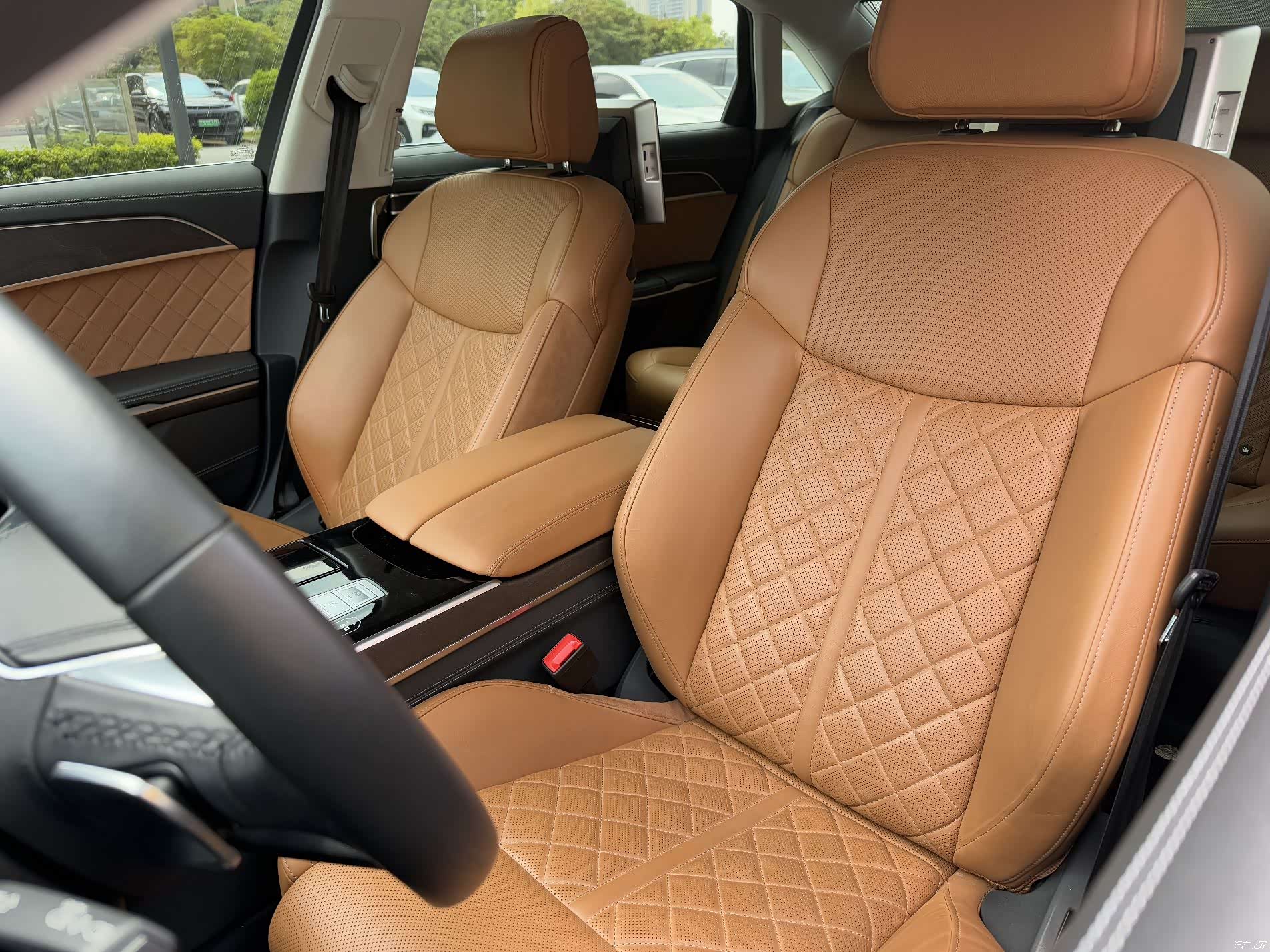 Audi A8L, 2022 14