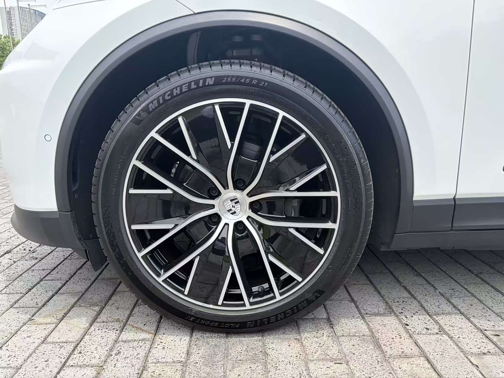Porsche Macan, 2025 4