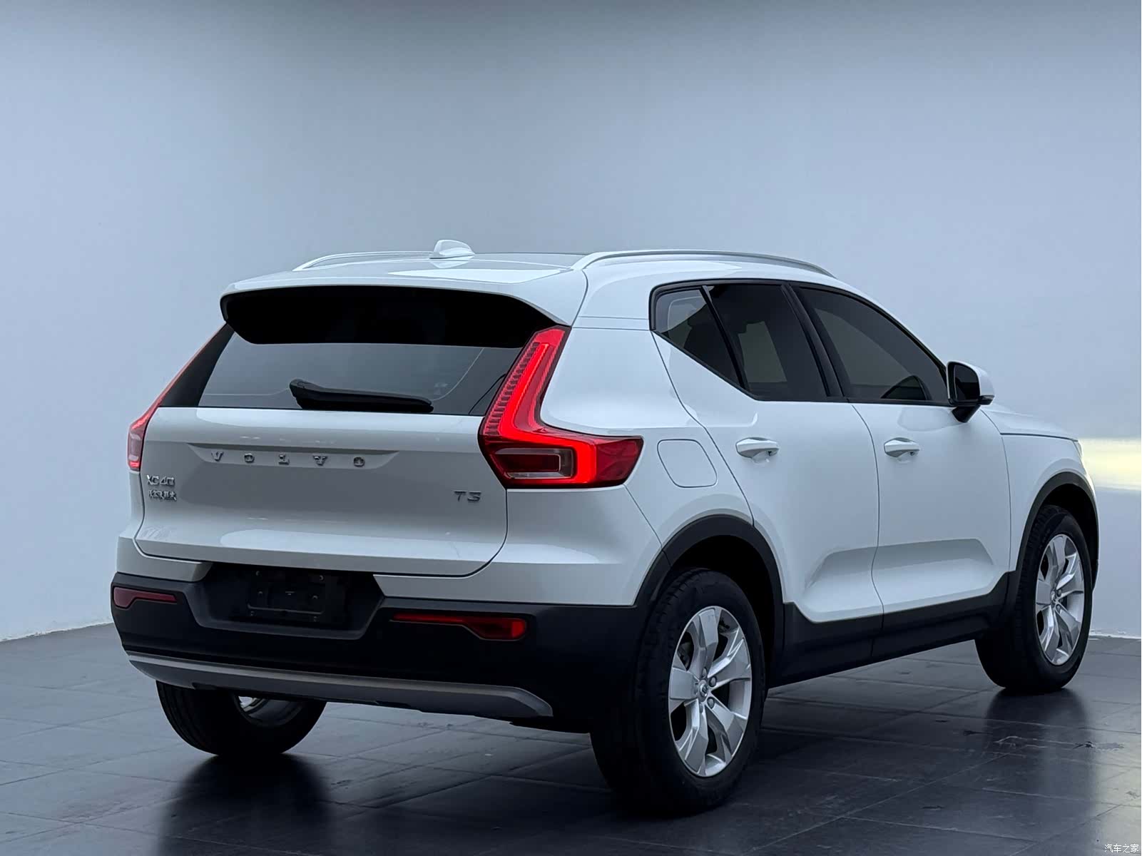 Volvo XC40, 2021 все фото