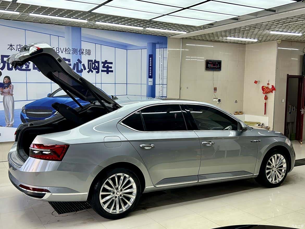Skoda Superb, 2023 7