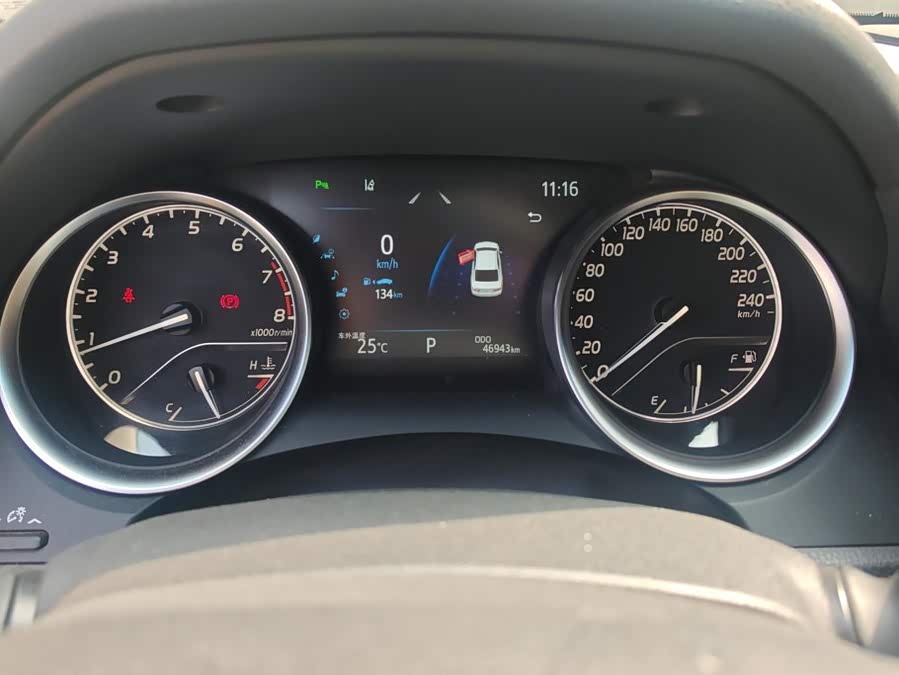 Toyota Camry 2024, фото 14
