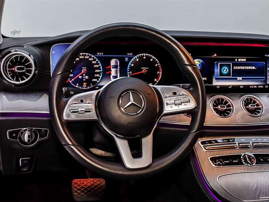 Mercedes-Benz CLS Mercedes-Benz CLS